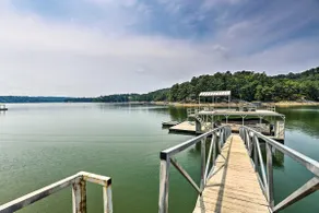 Cranes Nest - Huge dock with two kayaks for the guest's use! - Image 4