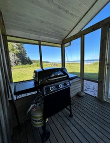 Lakeside Luxury Cottage & Hot Tub - Image 4