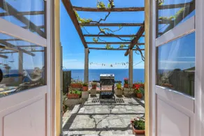 Appartamento \"Casa Ebaté\" con vista mare, terrazza e Wi-Fi - Image 5