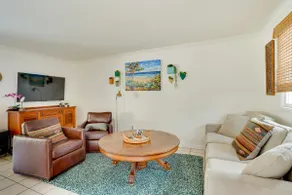 Dreamy Catalina Island Home, Walk to Beach & Ferry - Image 4