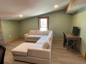 Johann's on Schiller - 4 Bed / 2 Bath - Image 3