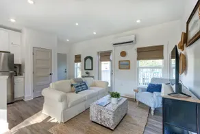 Cotton Bleu - Coastal Convenience & Close To Sav - Image 3