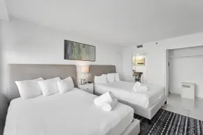 Cozy Beachfront 2 BDR  Miami Beach Condo 1505 - Image 2