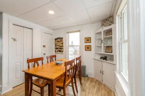 3Bed Apt 5 Mins to i89, w/ off street parking! - Image 2