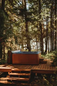 Water-View Luxury Escape | Hot Tub & Massage Chair - Image 2