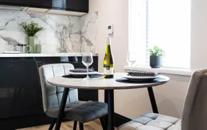 Beachfront Suite, Kitchen, Free Gym and Swim (3) - Image 4