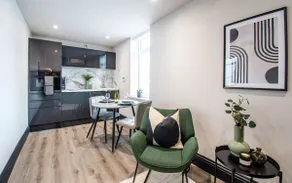 Beachfront Suite, Kitchen, Free Gym and Swim (3) - Image 3