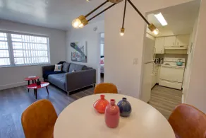 1BR Near Wynwood | Pool & Parking - Image 4