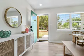 Coral Way | Walk to local brewery & restaurants - Image 3