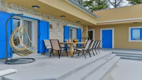 Villa RE with pool and spa - Image 4