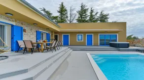 Villa RE with pool and spa - Image 3