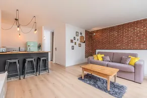Bright apartment with rooftop and private garage. - Image 5