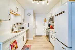 Central Henderson Retreat Near Dining + Lake Mead! - Image 2
