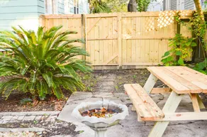 Modern & Centrally Located Stay at Calypso Dreams - Image 5