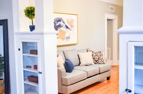 Modern & Centrally Located Stay at Calypso Dreams - Image 2