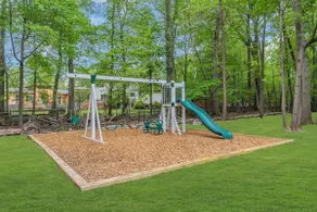 Modern Home w. Large Dining Area | Playset & WiFi - Image 2