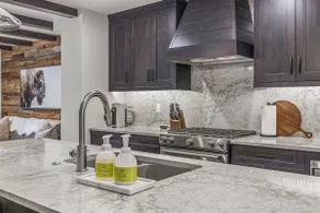 Luxury Townhome | Private Hot Tub & Fire Table - Image 4