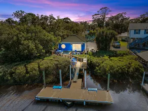 Blue Chair -Amazing Dock & Free Golf Cart in 2026! - Image 2