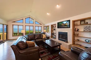 Mountain Views, Pet-Friendly & Jetted Tub | Asheville + Biltmore Pass - Image 2