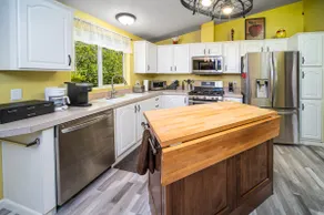 The Nest-2 K Beds-Game Room-Deck-5 min to Mariposa - Image 4