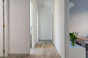 Apartment-Apartment-Private Bathroom with - Image 2