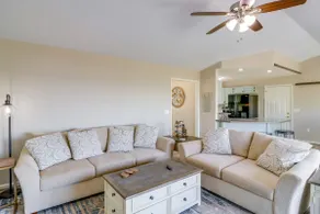 Charming Edgemont Home w/ Deck & Lake Views! - Image 5