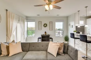 Steps to TCU Campus: Modern Fort Worth Apt - Image 5