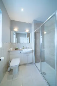 Two Bed Apartment - Image 5