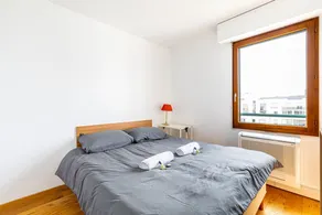 Apartment located on the banks of the Seine - Image 3