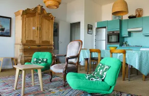 Panoramic Mulberry Beach plendid sea front apartment - Image 3