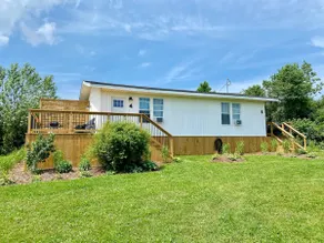 Family Cottage Getaway with firepit & pet friendly - Image 2