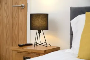 Stylish and spacious Southampton stay - Image 5