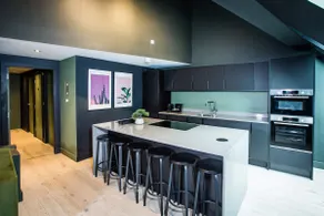 Boutique 2BR Urban Jungle – Northern Quarter - Image 3