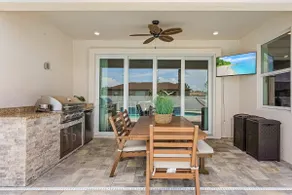 2 King Beds - Outdoor Kitchen - Waterfall Pool - New & Modern - Open Floor Plan - Image 4