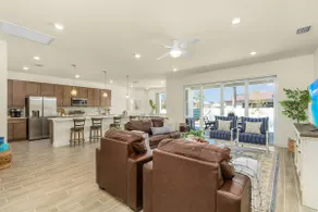 2 King Beds - Outdoor Kitchen - Waterfall Pool - New & Modern - Open Floor Plan - Image 3