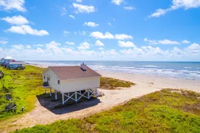 Steps to the Beach-Endless Views, pet friendly - Image 4