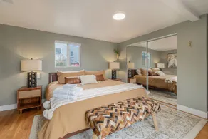 Prime Location Retreat with Hot Tub and BBQ - Image 4