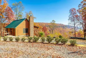 Secluded mountain cabin, hot tub, river views - Image 2