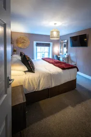 Superior Town-centre Two Bed Apartment - Image 4