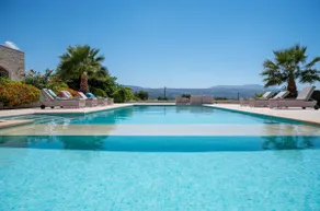 Villa Elia, By Hellocrete - Image 3