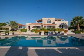 Villa Elia, By Hellocrete - Image 5