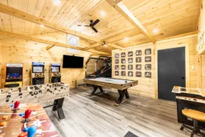 Largest Cabin on Moosehead + Boat Dock and Kayaks! - Image 3