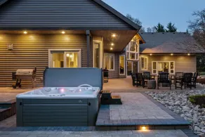 Country Luxury in Private Manor, Hot Tub, Pool Tbl - Image 5