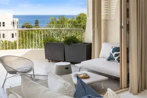 Unit 8 Nereus Stunning and Sophisticated 3 Bedroom Apartment with View - Image 3