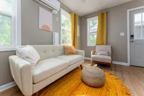 The Sunny Stay - Image 2