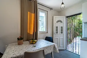 Holiday home with BBQ, terrace & garden | Sea view - Image 2