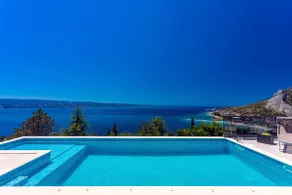 NEW Villa Belvedere com piscina aquecida, bilhar, salão de jogos, vista para o mar, 10 pax - Image 2