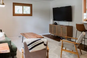 Beautiful 3BR Home Near Lake MI - Image 5