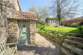 18th Century Cottage in Heart of Dorset - Image 3