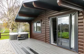 Chestnut, 6 Fingle Glen Lodges - Hot Tub - Free Parking & WiFi - Pets - Image 2